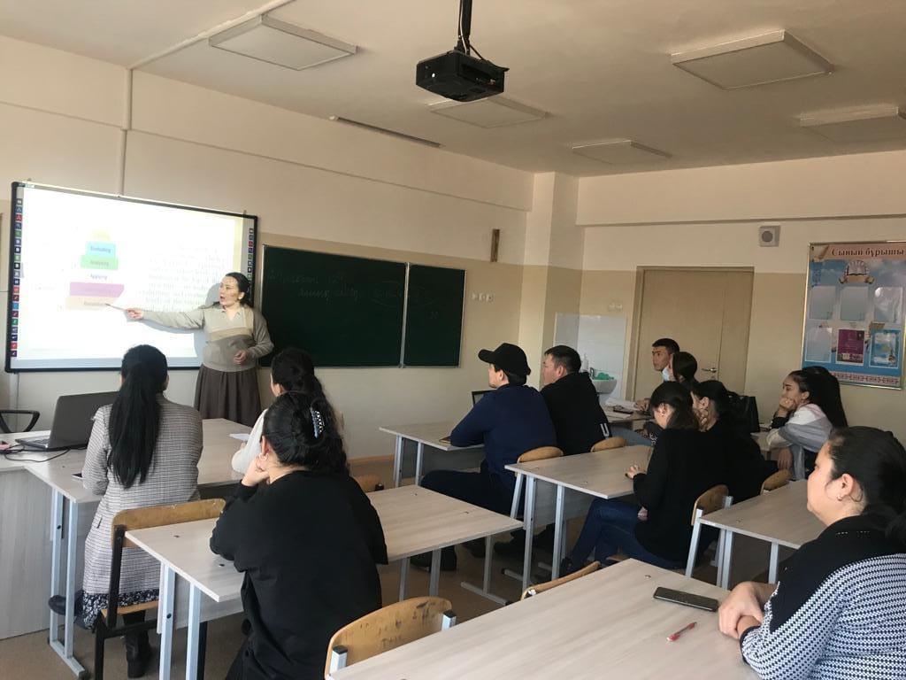 Жас мамандармен сенбілік мектеп аясында