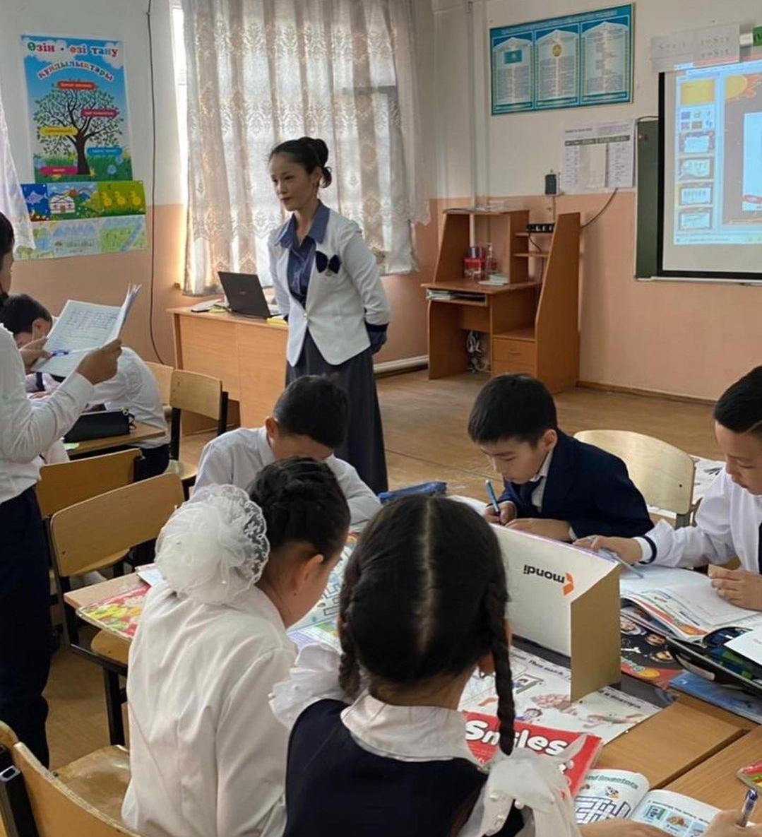 Ағылшын тілі пәнінің мұғалімі Мырзамурат Гульзамира Усенқызының ашық сабағы